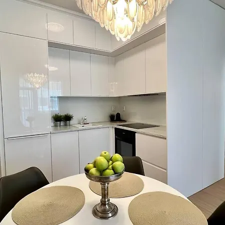 Luxusny Apartman S Parkovanim * Miloslavov