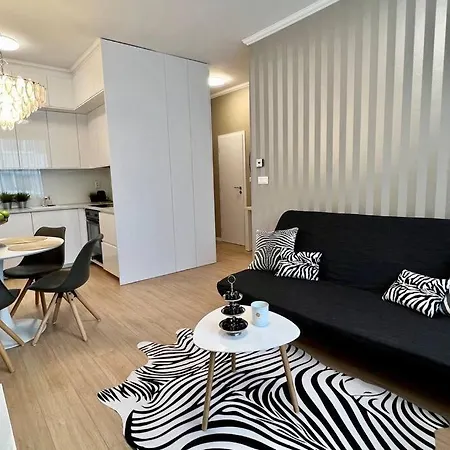 Apartmán Luxusny Apartman S Parkovanim *